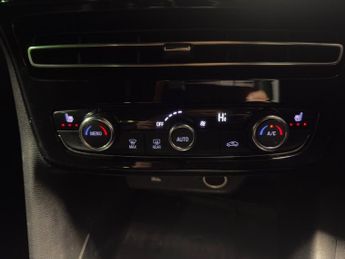 Vauxhall Mokka Electric 50kwh Ultimate Suv 5dr Electric Auto (136 Ps)