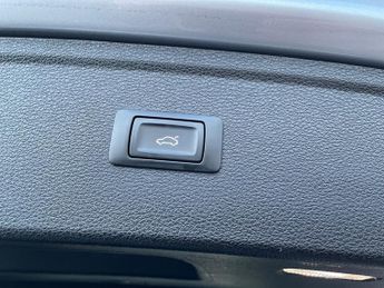 Audi Q5 2.0 Tdi 40 Black Edition Suv 5dr Diesel S Tronic Quattro Euro 6 