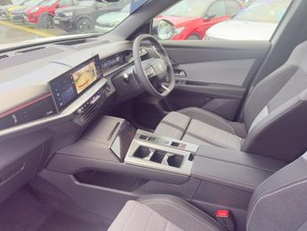 Vauxhall Grandland Electric 73kwh Ultimate Suv 5dr Electric Auto (213 Ps)