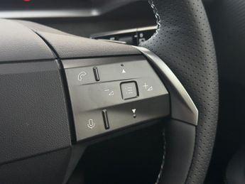 Vauxhall Grandland Electric 73kwh Ultimate Suv 5dr Electric Auto (213 Ps)