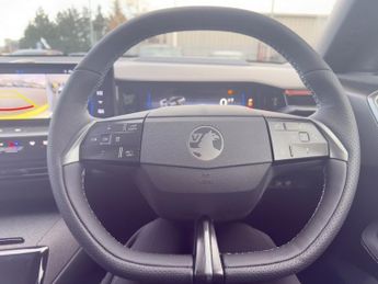 Vauxhall Grandland Electric 73kwh Ultimate Suv 5dr Electric Auto (213 Ps)