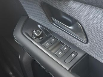 Vauxhall Grandland Electric 73kwh Ultimate Suv 5dr Electric Auto (213 Ps)