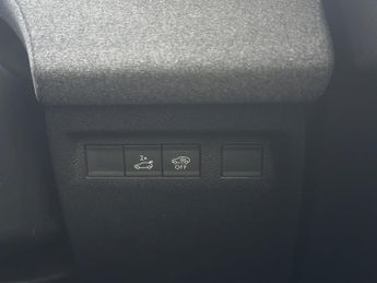 Vauxhall Grandland Electric 73kwh Ultimate Suv 5dr Electric Auto (213 Ps)