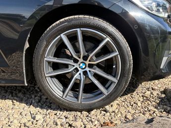 BMW 3 Series Saloon 2.0 320i Sport Saloon 4dr Petrol Auto Euro 6 (s/s) (184 Ps)