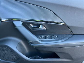 Peugeot E 2008 50kwh Gt Suv 5dr Electric Auto (7kw Charger) (136 Ps)