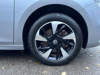 Vauxhall Corsa Electric 50kwh Se Nav Premium Hatchback 5dr Electric Auto (7.4kw Charger)