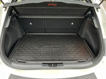 Toyota Corolla Hatchback 1.8 Vvt H Icon Hatchback 5dr Petrol Hybrid CVT Euro 6 (s/s) (122