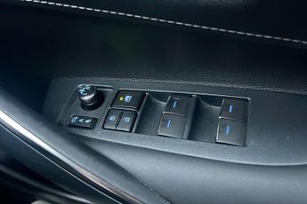 Suzuki Swace 1.8h Sz5 Estate 5dr Petrol Hybrid CVT Euro 6 (s/s) (122 Ps)