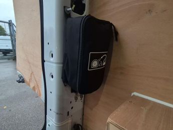 Ford E Transit Custom 320 65kwh Limited Panel Van 5dr Electric Auto L1 H1 (136 Ps)