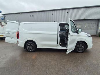 Ford E Transit Custom 320 65kwh Limited Panel Van 5dr Electric Auto L1 H1 (136 Ps)