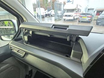 Ford E Transit Custom 320 65kwh Limited Crew Van Double Cab 5dr Electric Auto L1 H1 (1