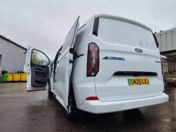 Ford E Transit Custom 320 65kwh Limited Crew Van Double Cab 5dr Electric Auto L1 H1 (1