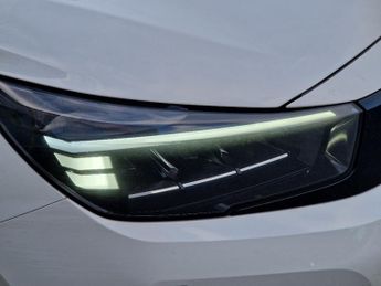 Vauxhall Corsa 5 Door 50kwh Design Hatchback 5dr Electric Auto (136 Ps)