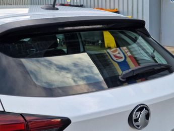 Vauxhall Corsa 5 Door 50kwh Design Hatchback 5dr Electric Auto (136 Ps)