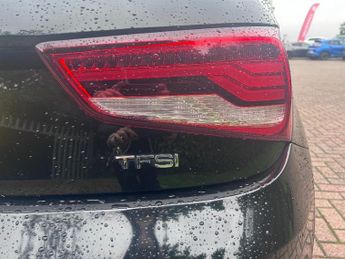 Audi A1 Sportback 1.4 Tfsi S Line Sportback 5dr Petrol S Tronic Euro 6 (s/s) (nav)
