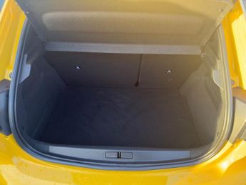 Peugeot 208 1.2 Puretech Allure Premium  Plus Hatchback 5dr Petrol Eat Euro 