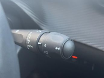 Peugeot 208 1.2 Puretech Allure Premium  Plus Hatchback 5dr Petrol Eat Euro 