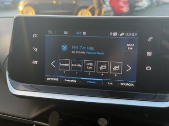 Peugeot 208 1.2 Puretech Allure Premium  Plus Hatchback 5dr Petrol Eat Euro 