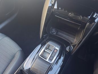 Peugeot 208 1.2 Puretech Allure Premium  Plus Hatchback 5dr Petrol Eat Euro 