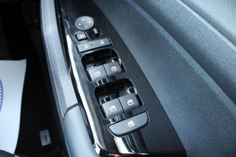 Kia Sportage 1.6 H T Gdi 3 Suv 5dr Petrol Hybrid Auto Euro 6 (s/s) (207 Bhp)