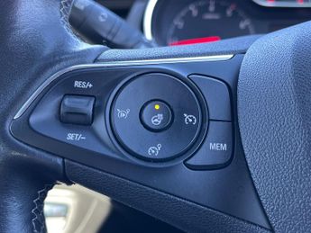 Vauxhall Crossland 1.2 Turbo Elite Suv 5dr Petrol Auto Euro 6 (s/s) (130 Ps)