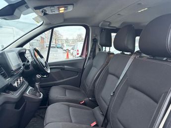 Renault Trafic 2.0 Dci Blue Ll30 Sport Plus Crew Van Double Cab 6dr Diesel Edc 