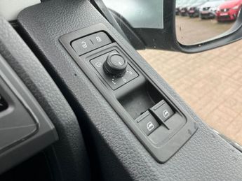 Volkswagen Transporter Kombi 2.0 Bitdi T32 Bluemotion Tech Highline Kombi Double Cab 5dr Dies