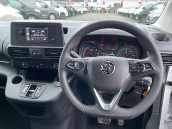 Vauxhall Combo Electric 2300 50kwh Dynamic Panel Van 5dr Electric Auto L1 H1 (7.4kw Char