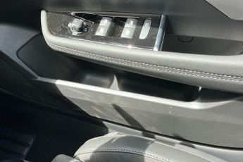 Vauxhall Astra 1.2 Turbo Ultimate Hatchback 5dr Petrol Auto Euro 6 (s/s) (130 P