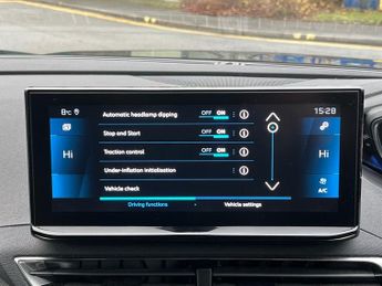 Peugeot 3008 SUV 1.5 Bluehdi Allure Premium  Plus Suv 5dr Diesel Eat Euro 6 (s/s)