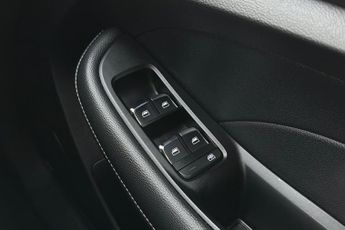 MG MG5 EV 52.5kwh Exclusive Estate 5dr Electric Auto (156 Ps)