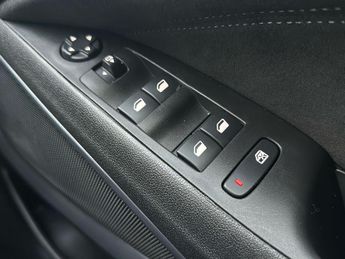 Vauxhall Crossland 1.2 Turbo Ultimate Suv 5dr Petrol Auto Euro 6 (s/s) (130 Ps)