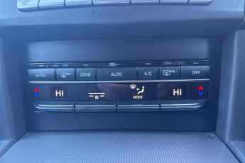 Mercedes Benz E Class Saloon 3.0 E350 V6 Bluetec Amg Sport Saloon 4dr Diesel G Tronic Plus Eu