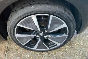 Peugeot E 208 50kwh Gt Hatchback 5dr Electric Auto (136 Ps)