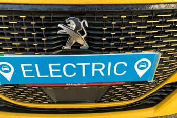 Peugeot E 208 50kwh Gt Hatchback 5dr Electric Auto (136 Ps)