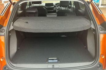 Peugeot E 2008 50kwh Allure Premium Suv 5dr Electric Auto (136 Ps)