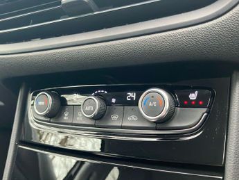 Vauxhall Grandland 1.2 Turbo Ultimate Suv 5dr Petrol Auto Euro 6 (s/s) (130 Ps)