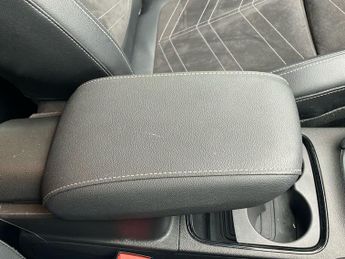 Vauxhall Grandland 1.2 Turbo Ultimate Suv 5dr Petrol Auto Euro 6 (s/s) (130 Ps)