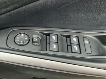 Vauxhall Grandland 1.2 Turbo Ultimate Suv 5dr Petrol Auto Euro 6 (s/s) (130 Ps)