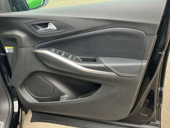 Vauxhall Grandland 1.2 Turbo Ultimate Suv 5dr Petrol Auto Euro 6 (s/s) (130 Ps)