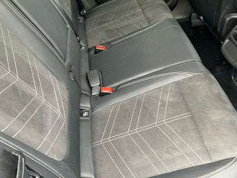 Vauxhall Grandland 1.2 Turbo Ultimate Suv 5dr Petrol Auto Euro 6 (s/s) (130 Ps)