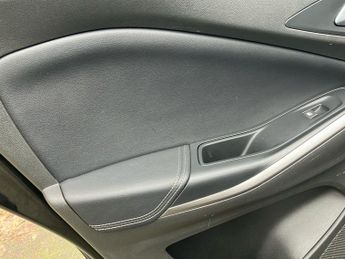 Vauxhall Grandland 1.2 Turbo Ultimate Suv 5dr Petrol Auto Euro 6 (s/s) (130 Ps)