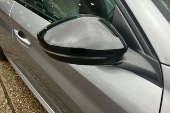 Peugeot 208 1.2 Puretech Gt Premium Hatchback 5dr Petrol Eat Euro 6 (s/s) (1