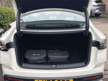 BYD Seal 6 DM i 1.5 10kWh Boost Saloon 4dr Petrol Plug-in Hybrid CVT Auto Euro 6