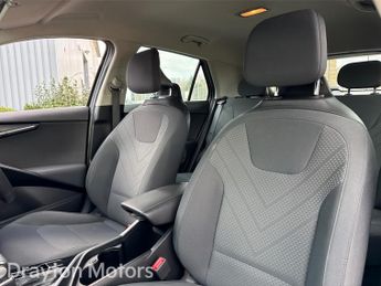 Kia Niro Hybrid 1.6h Gdi 2 Suv 5dr Petrol Hybrid Dct Euro 6 (s/s) (139 Bhp)