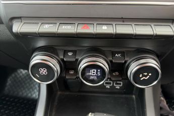 Renault Arkana 1.3 Tce Mhev Iconic Suv 5dr Petrol Edc 2wd Euro 6 (s/s) (140 Ps)