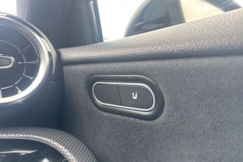 Mercedes Benz A Class 1.5 A180d Amg Line (executive) Hatchback 5dr Diesel 7g Dct Euro 