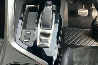 Peugeot 3008 SUV Hybrid 1.6 13.2kwh Gt Suv 5dr Petrol Plug In Hybrid E Eat Euro 6 (s/s) 