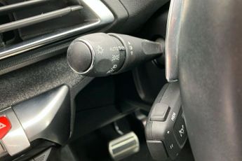 Peugeot 3008 SUV Hybrid 1.6 13.2kwh Allure Premium  Plus Suv 5dr Petrol Plug In Hybrid E