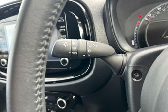 Toyota Aygo X 1.0 Vvt I Edge Hatchback 5dr Petrol X Shift Euro 6 (s/s) (72 Ps)